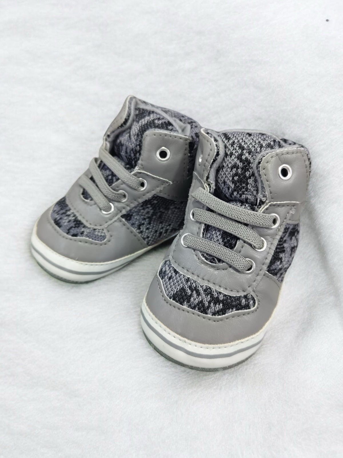 Baby Booties pre walker soft shoes Hiker for 0-18 Months image 0