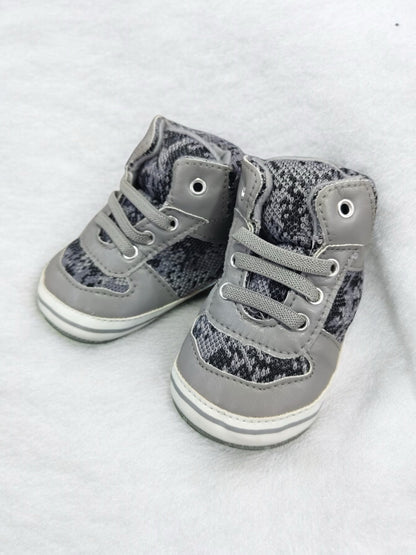 Baby Booties pre walker soft shoes Hiker for 0-18 Months image 0